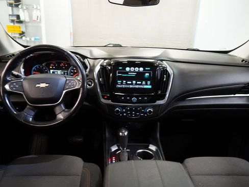 Used 2019 Chevrolet Traverse LT image 9