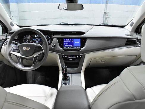 Used 2022 Cadillac XT5 Premium Luxury image 6