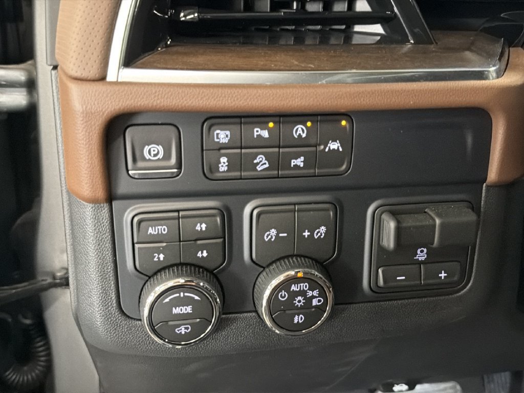 New 2026 Chevrolet Tahoe High Country AWD/4WD image 20