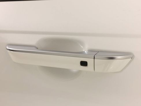 Used 2024 Kia Carnival SX Prestige image 21