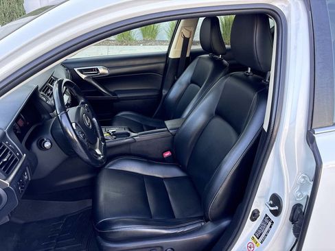 Used 2015 Lexus CT 200h FWD image 19