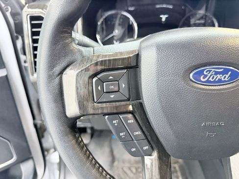 Used 2020 Ford F250 Lariat w/ Lariat Value Package image 25