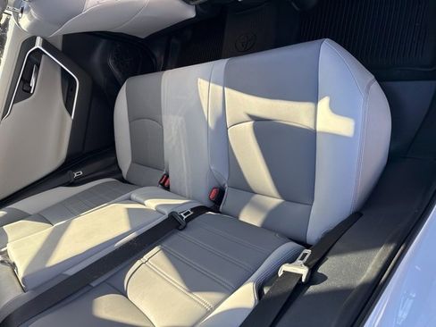 Used 2019 Toyota RAV4 Limited image 21