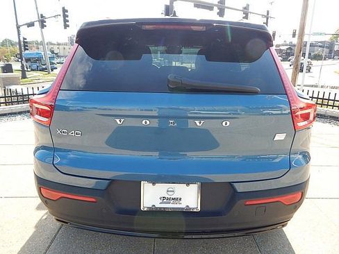 Certified 2023 Volvo XC40 Recharge Plus w/ Protection Package Premier image 9