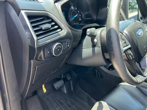 Used 2022 Ford Edge Titanium AWD/4WD image 13