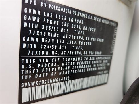 Used 2022 Volkswagen Taos SE image 32