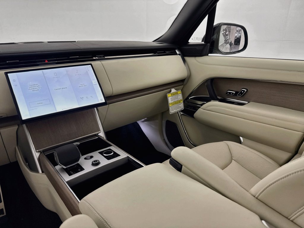 New 2027 Land Rover Range Rover Long Wheelbase Autobiography AWD/4WD image 24