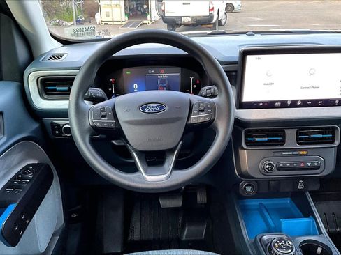 Used 2025 Ford Maverick XLT image 5