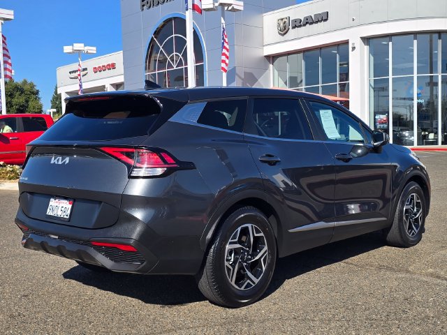 Used 2023 Kia Sportage LX FWD image 4