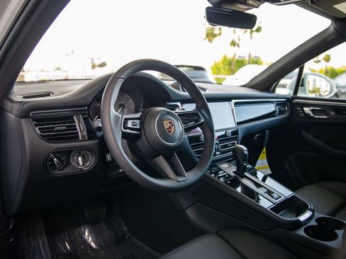 New 2026 Porsche Macan S image 4