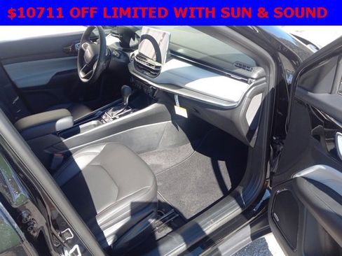 Used 2024 Jeep Compass Limited w/ Sun and Sound Group image 18