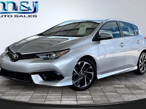Used 2017 Toyota Corolla iM w/ All-Weather Mat Package FWD image 1