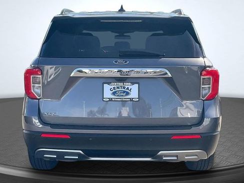Certified 2022 Ford Explorer XLT w/ Equipment Group 202A image 4