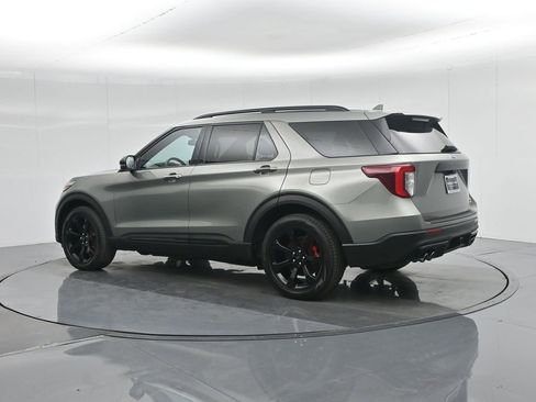 Certified 2020 Ford Explorer ST w/ ST Street Pack image 7