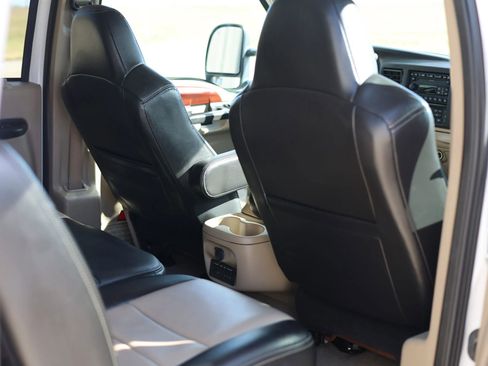 Used 2005 Ford Excursion Eddie Bauer image 19