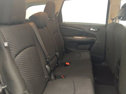 Used 2018 Dodge Journey SE w/ Connectivity Group FWD image 19