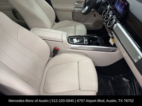 Used 2026 Mercedes-Benz GLB 250 image 30