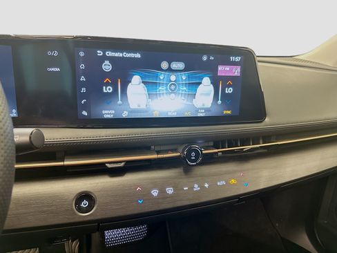 Used 2024 Nissan Ariya AWD image 24