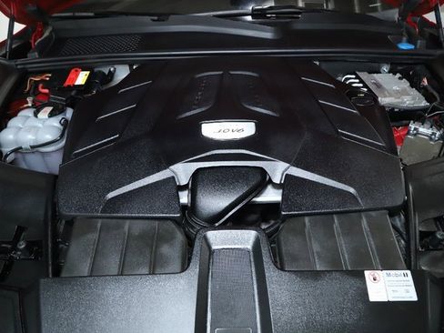 Used 2021 Porsche Cayenne Coupe image 38