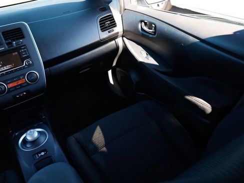 Used 2016 Nissan Leaf S w/ Charger Package image 27