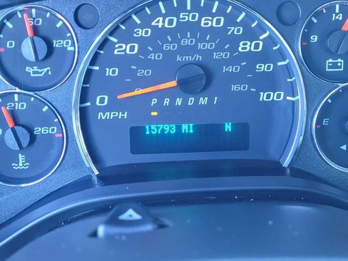 Used 2024 Chevrolet Express 3500 LT w/ LT Preferred Equipment Group image 16