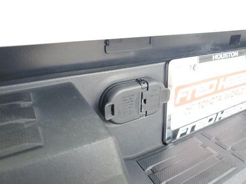 Used 2024 Toyota Tacoma SR AWD/4WD image 9