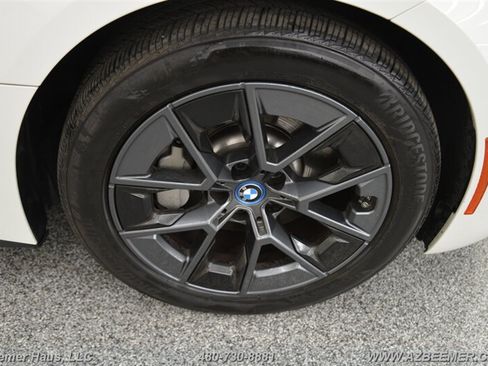 Used 2022 BMW i4 eDrive40 RWD image 50