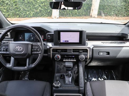 Used 2025 Toyota Tacoma SR5 AWD/4WD image 13