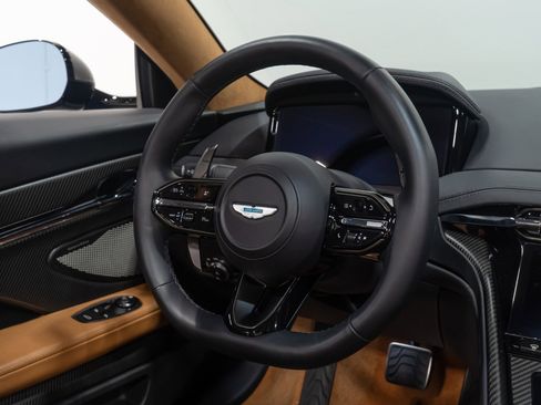 Used 2024 Aston Martin DB12 Convertible image 76