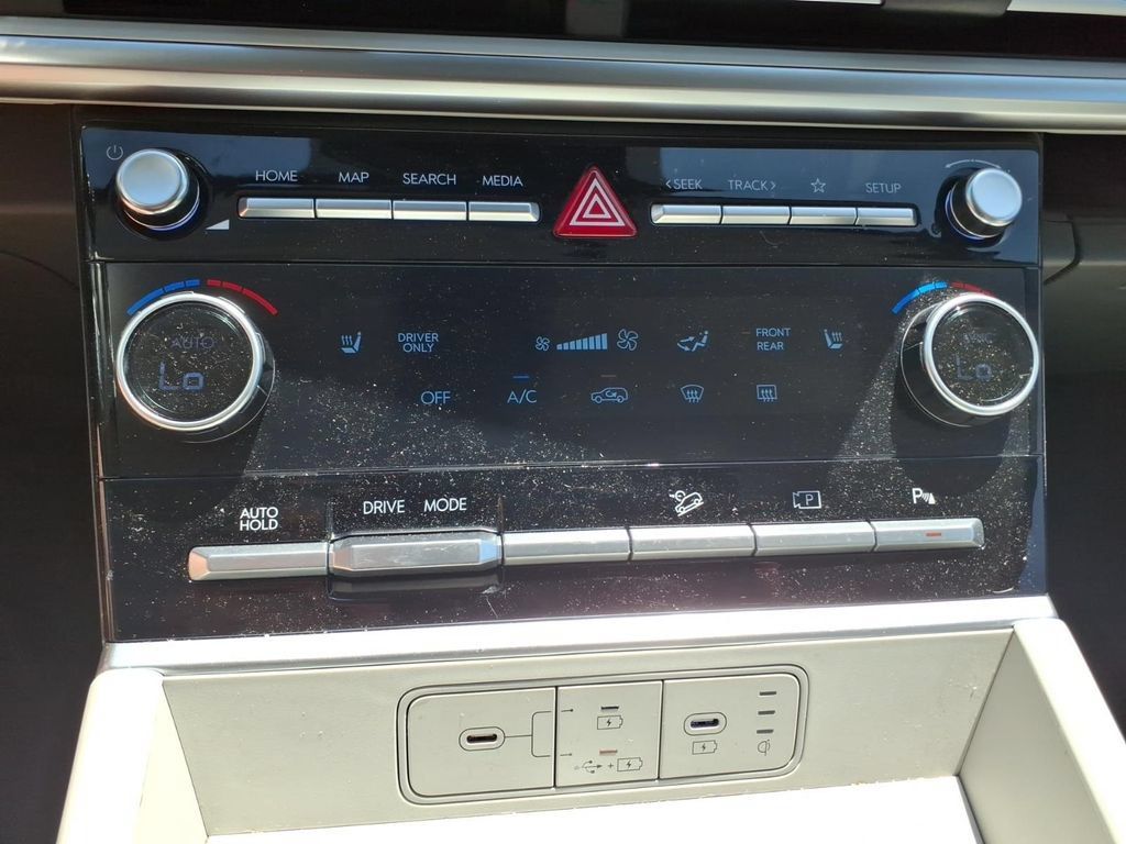 Used 2026 Hyundai Santa Fe SEL FWD image 22