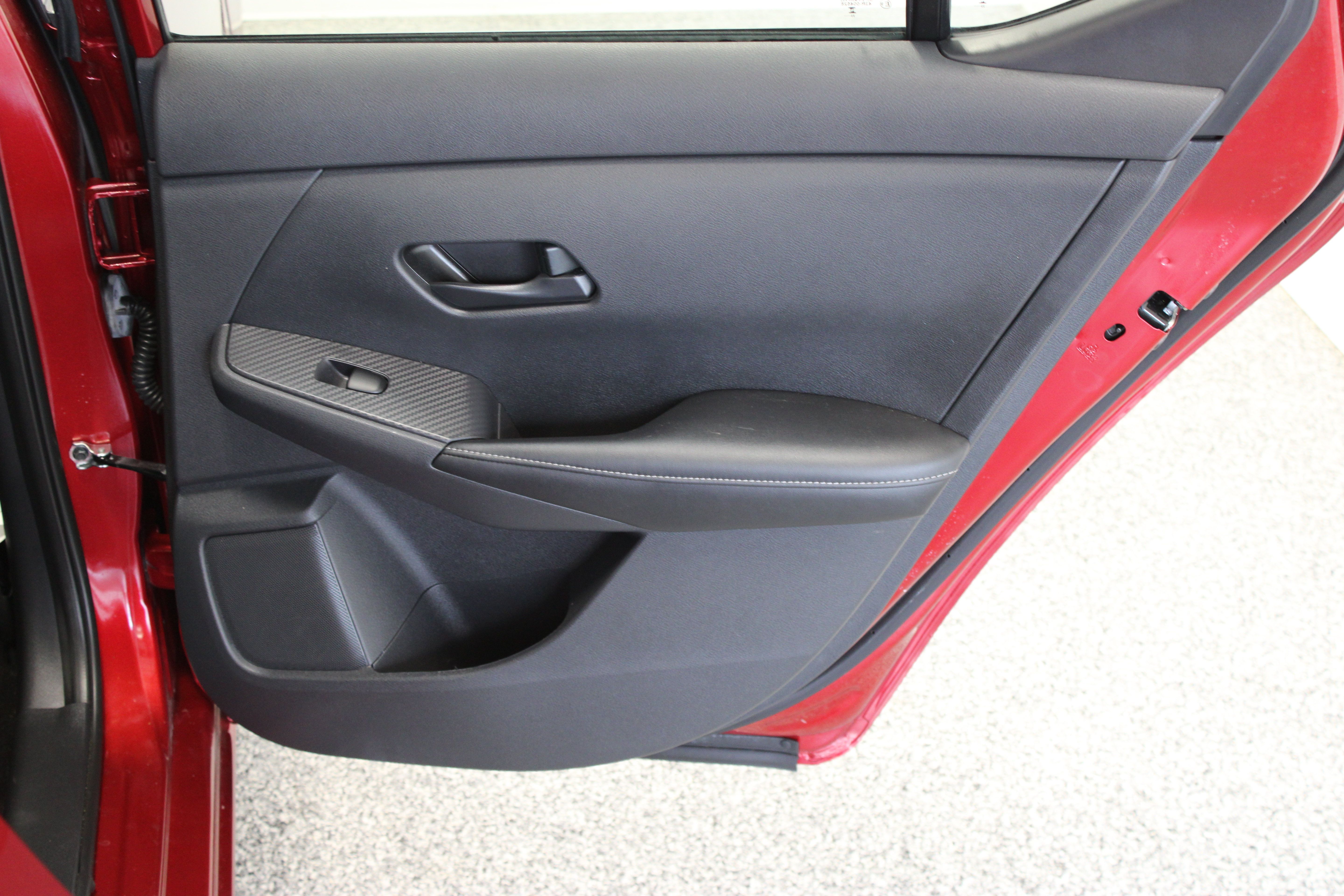 Used 2024 Nissan Sentra SV FWD image 31