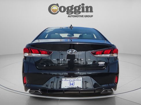 Used 2019 Hyundai Sonata Sport w/ Tech Package 03 FWD image 4