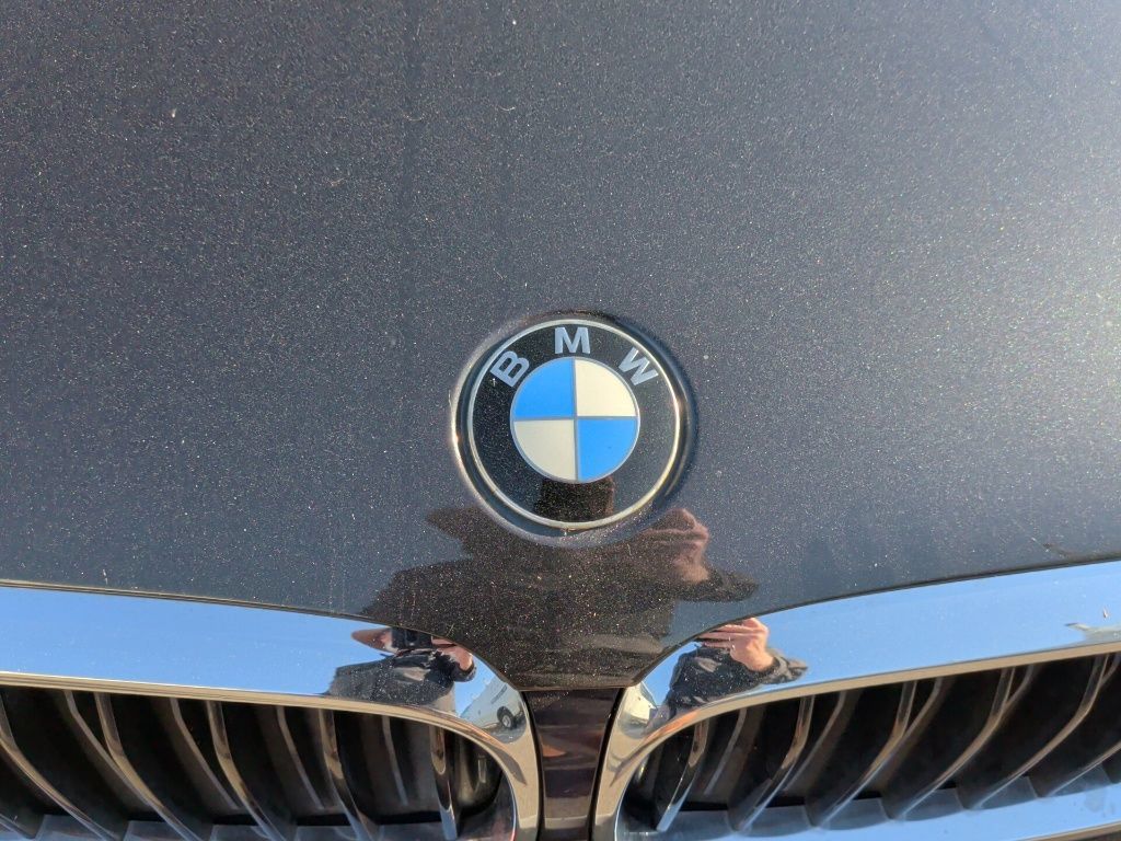 Used 2019 BMW 530i RWD image 12
