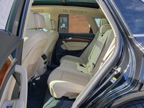 Used 2023 Audi Q5 2.0T Premium Plus w/ Premium Plus Package image 11