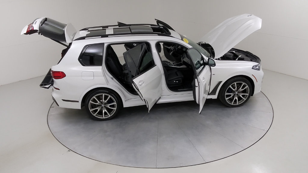 Used 2020 BMW X7 M50i AWD/4WD image 54