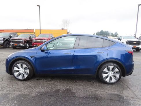 Used 2021 Tesla Model Y Long Range AWD/4WD image 4