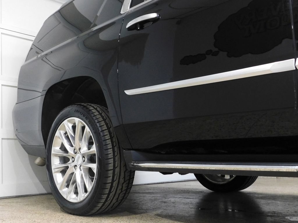 Used 2019 Cadillac Escalade ESV Luxury AWD/4WD image 7