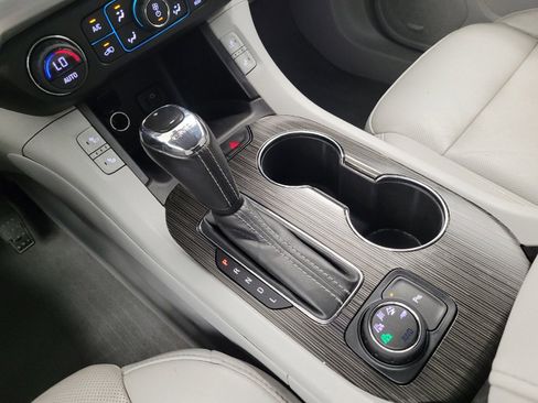 Used 2019 GMC Acadia SLT AWD/4WD image 26