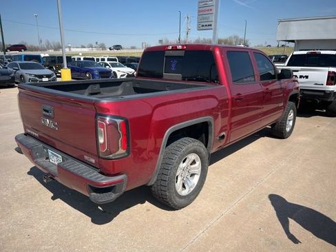 Used 2018 GMC Sierra 1500 SLT image 3