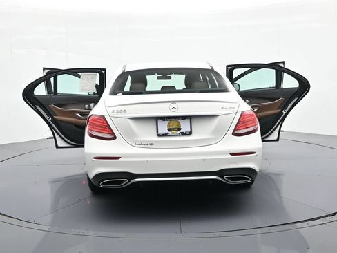 Used 2017 Mercedes-Benz E 300 4MATIC image 27