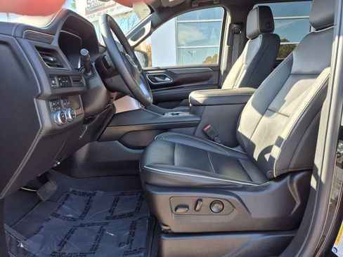 Used 2024 GMC Yukon Denali image 2