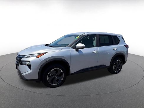Used 2025 Nissan Rogue SV FWD image 8