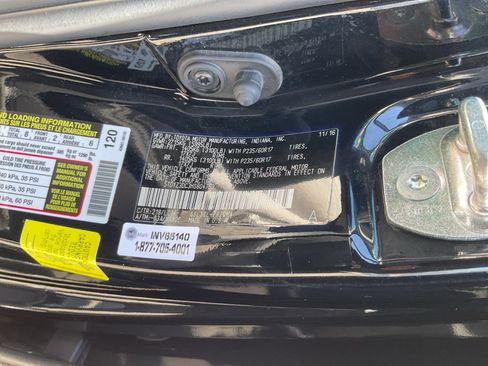 Used 2017 Toyota Sienna XLE w/ XLE Navigation Package FWD image 25
