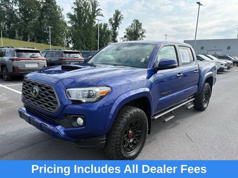 Used 2022 Toyota Tacoma TRD Sport w/ Technology Package AWD/4WD image 3