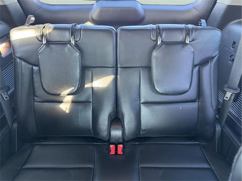 Used 2023 Ford Explorer XLT w/ Equipment Group 202A image 13