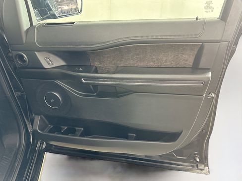 Used 2020 Ford Expedition Max Limited RWD image 35