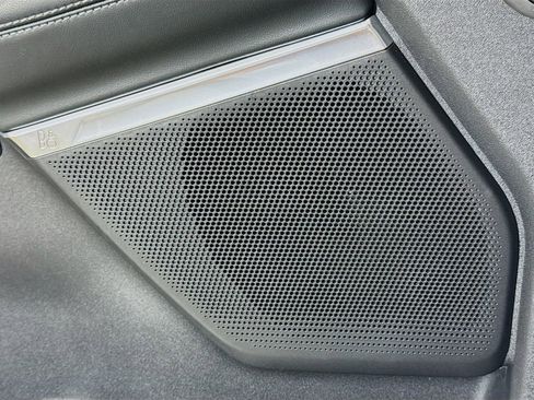 Used 2025 Ford Expedition Platinum AWD/4WD image 17