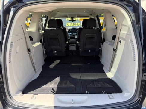 Used 2020 Chrysler Voyager LX FWD image 47