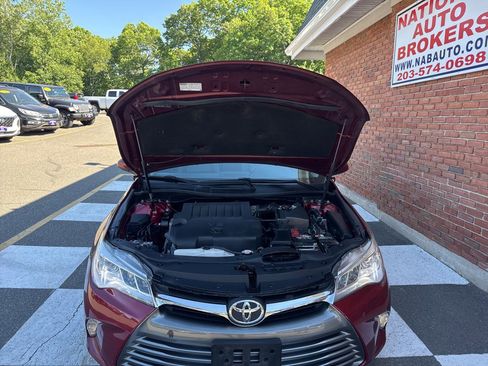 Used 2017 Toyota Camry XLE FWD image 33