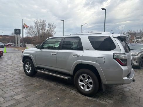 Used 2017 Toyota 4Runner SR5 image 28